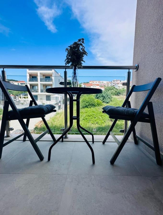 Clouds Apartments Ciovo - 20 Meters From Copacabana Beach Trogir Exterior foto