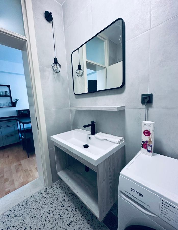 Clouds Apartments Ciovo - 20 Meters From Copacabana Beach Trogir Exterior foto