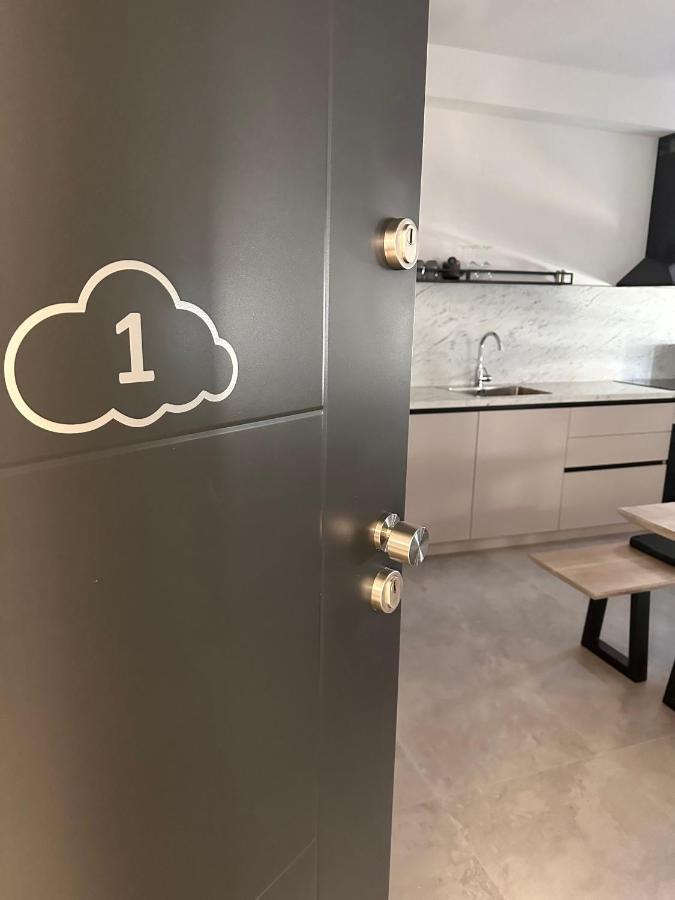 Clouds Apartments Ciovo - 20 Meters From Copacabana Beach Trogir Exterior foto