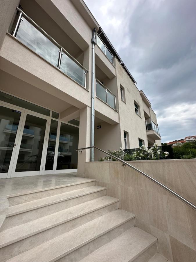 Clouds Apartments Ciovo - 20 Meters From Copacabana Beach Trogir Exterior foto