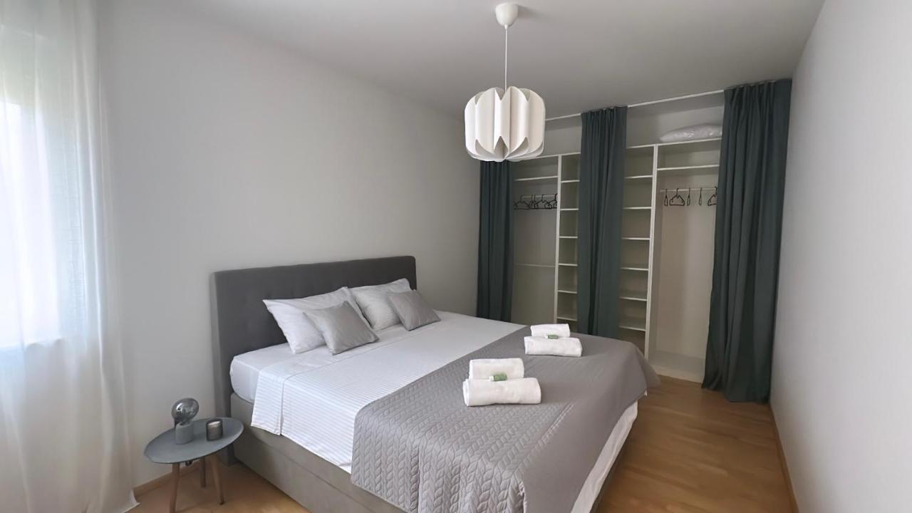 Clouds Apartments Ciovo - 20 Meters From Copacabana Beach Trogir Exterior foto