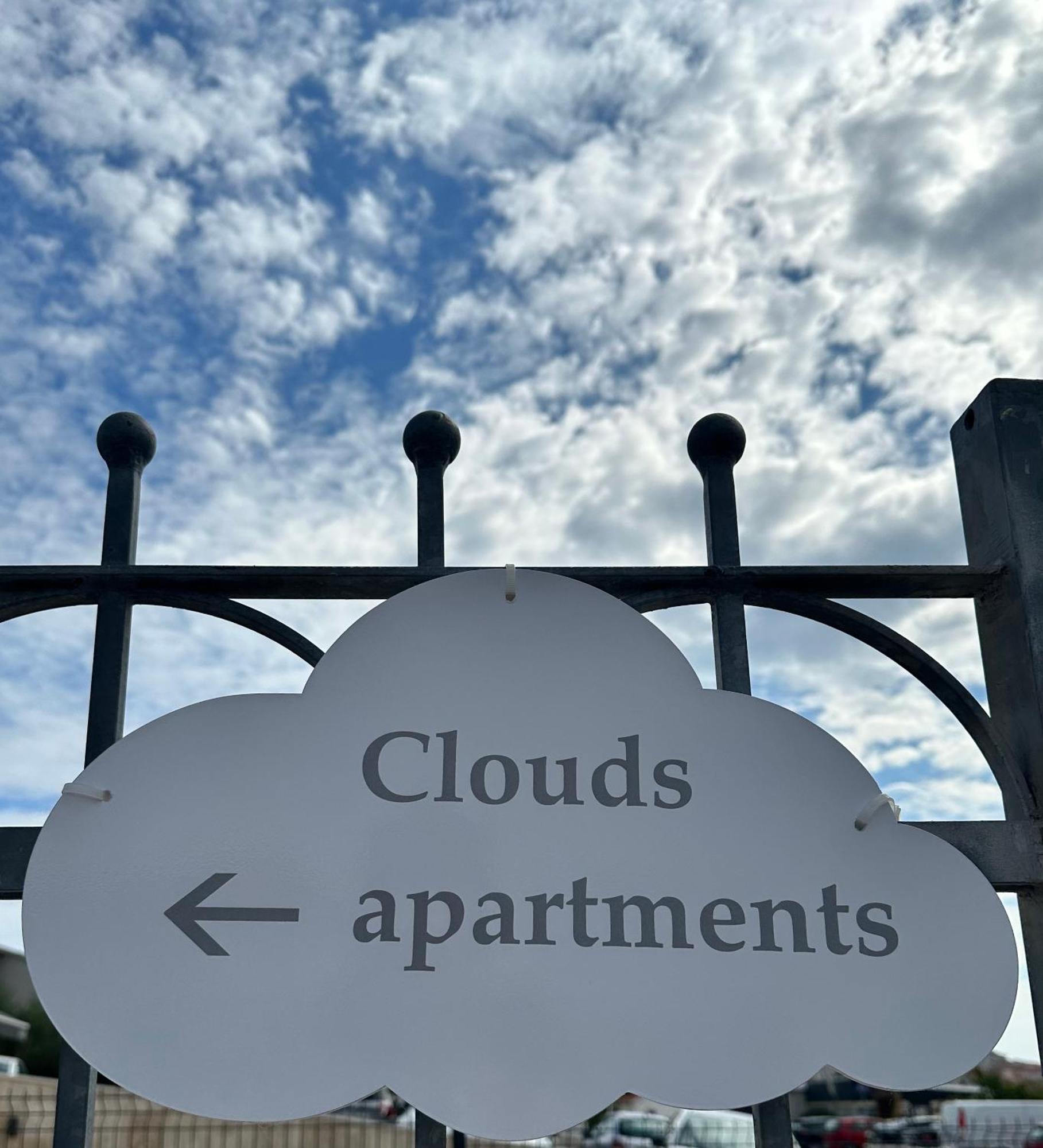 Clouds Apartments Ciovo - 20 Meters From Copacabana Beach Trogir Exterior foto